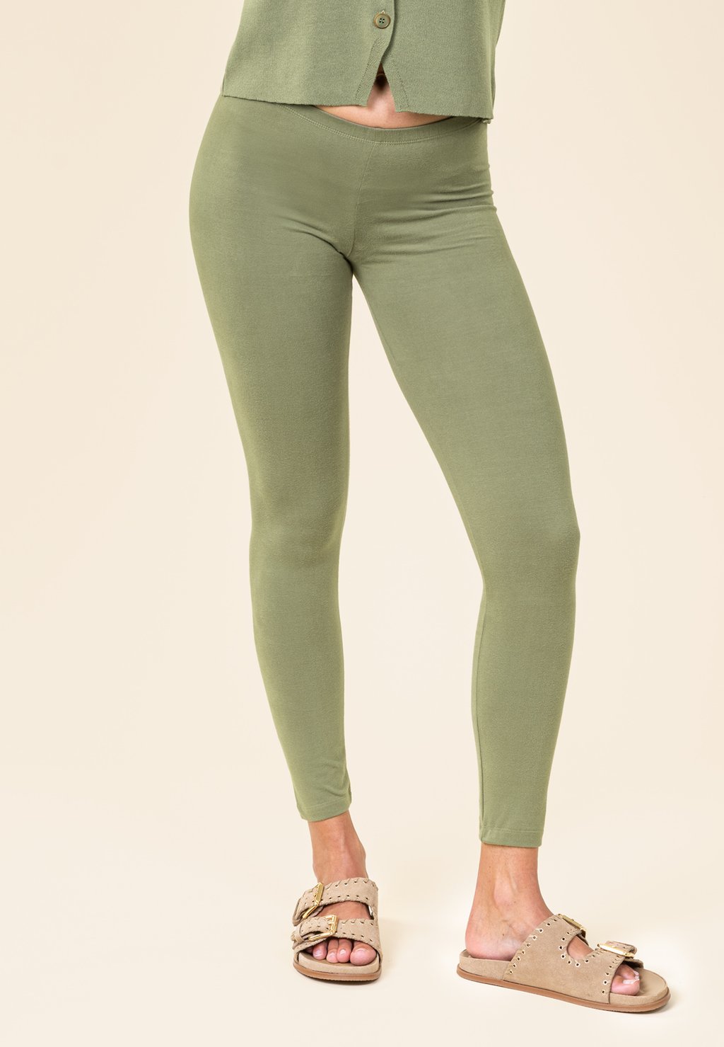 Леггинсы ANNEDORE Living Crafts, зеленый
Леггинсы ANNEDORE Living Crafts, зеленый