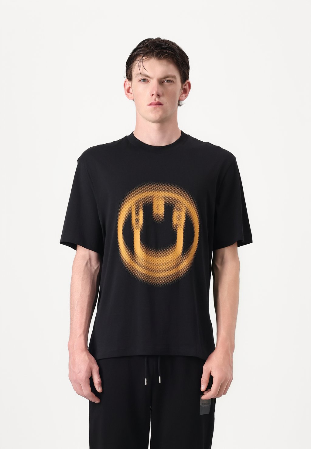 Футболка с принтом NALAX HUGO, черный
Футболка с принтом NALAX HUGO, черный