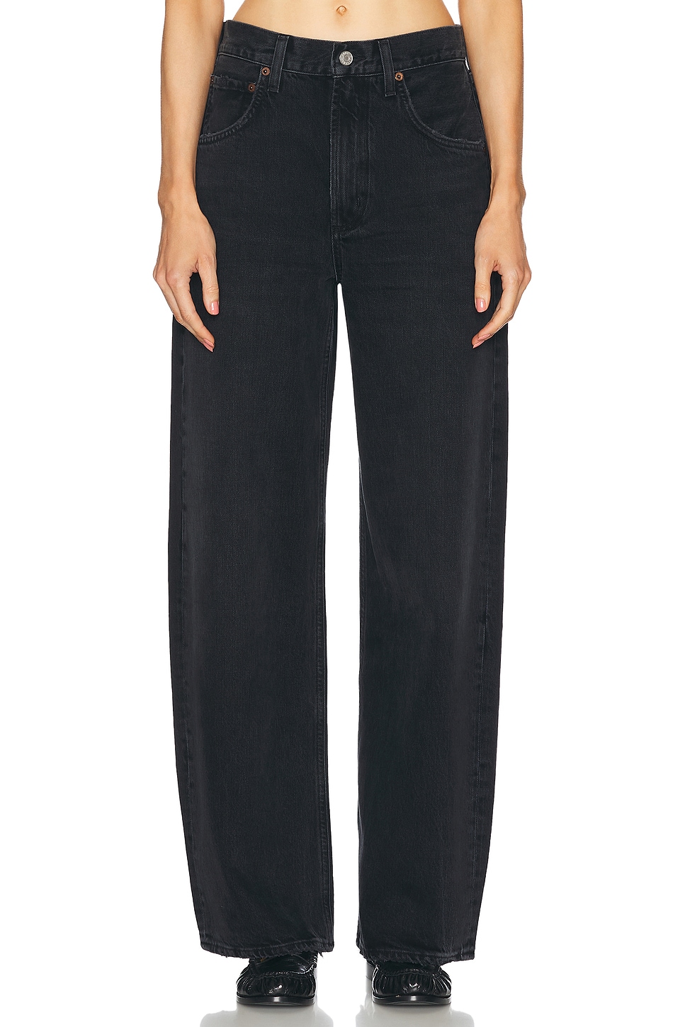 Джинсы женские AGOLDE, цвет Black Tar
Джинсы женские AGOLDE, цвет Black Tar