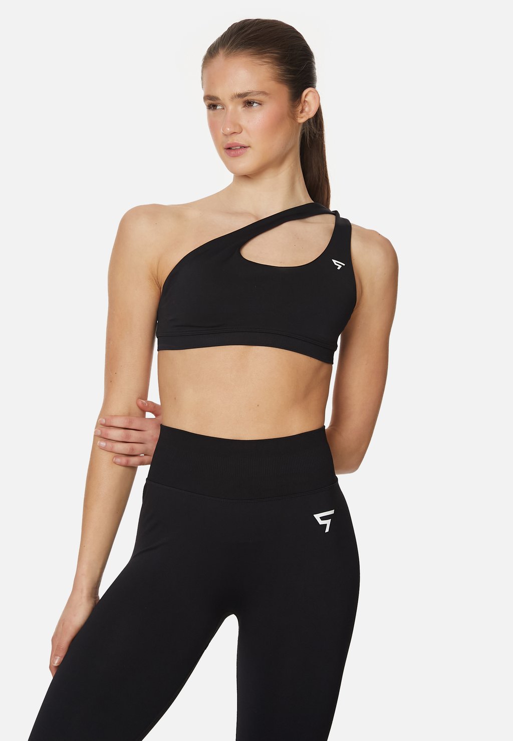 Топ SAMLESS INCLINED SQUATPROOF, черный
Топ SAMLESS INCLINED SQUATPROOF, черный