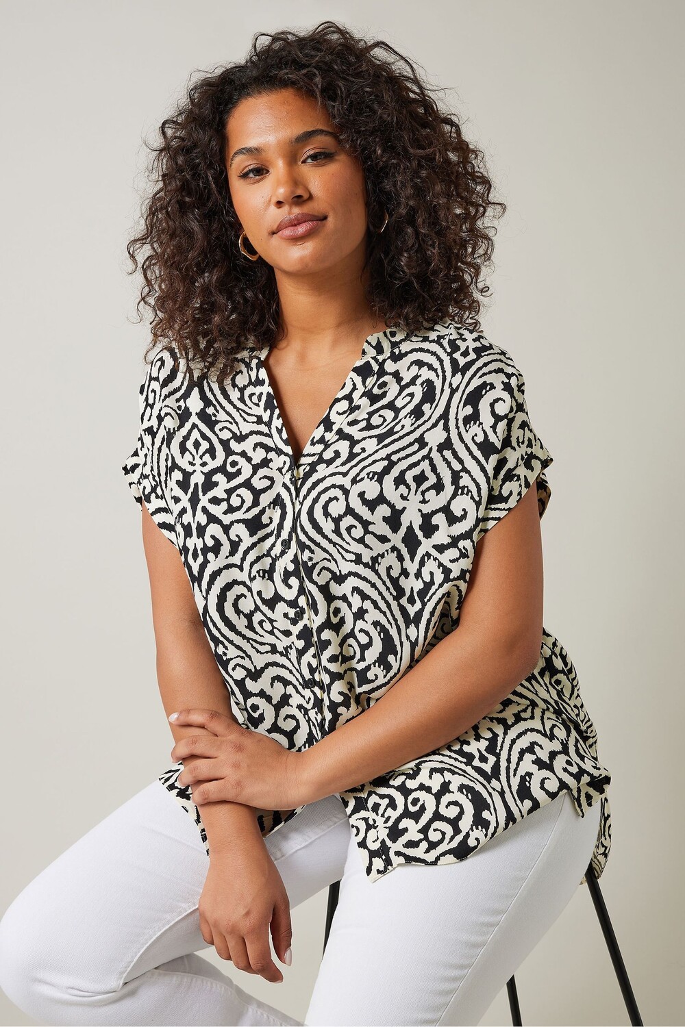 Короткий рукав блузка Evans, черный
Короткий рукав блузка Evans, черный