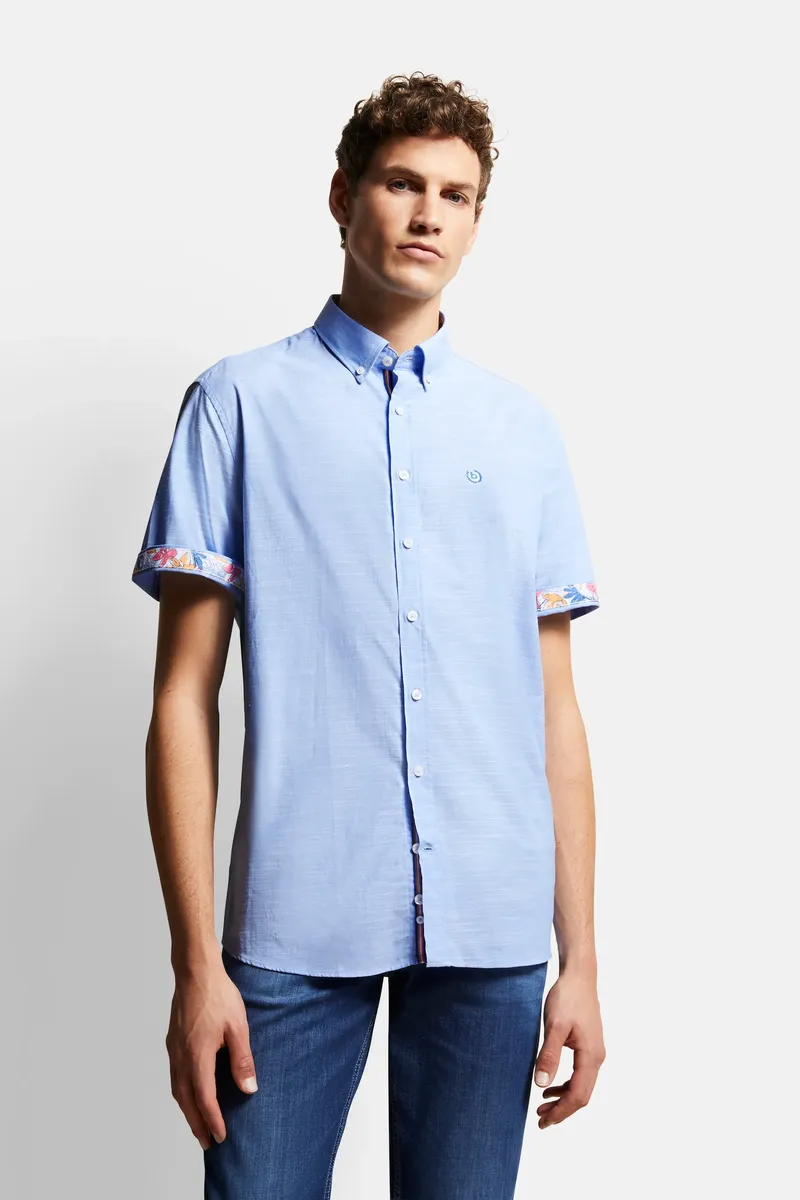 Рубашка bugatti с короткими рукавами и воротником на пуговицах, голубой 
Рубашка bugatti с короткими рукавами и воротником на пуговицах, голубой