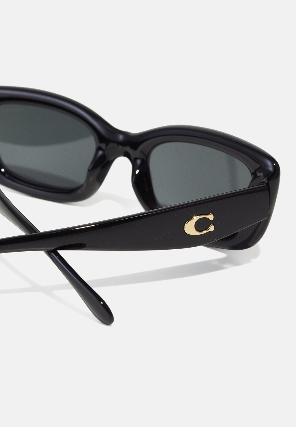 Солнцезащитные очки Coach, чёрно/серые однотонные
Солнцезащитные очки Coach, чёрно/серые однотонные