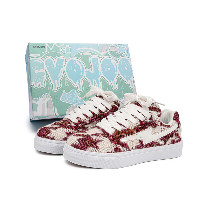 CVOJOO Скользоустойчивые унисекс скейтерские кроссовки лоу-топ черные в красную гусиную лапку, цвет Houndstooth Red
CVOJOO Скользоустойчивые унисекс скейтерские кроссовки лоу-топ черные в красную гусиную лапку, цвет Houndstooth Red