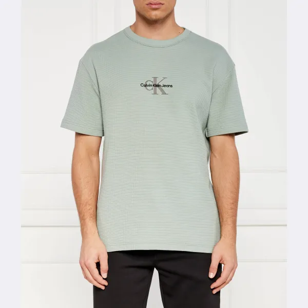 Футболка стандартного кроя с городской сеткой Calvin Klein, зеленый
Футболка стандартного кроя с городской сеткой Calvin Klein, зеленый