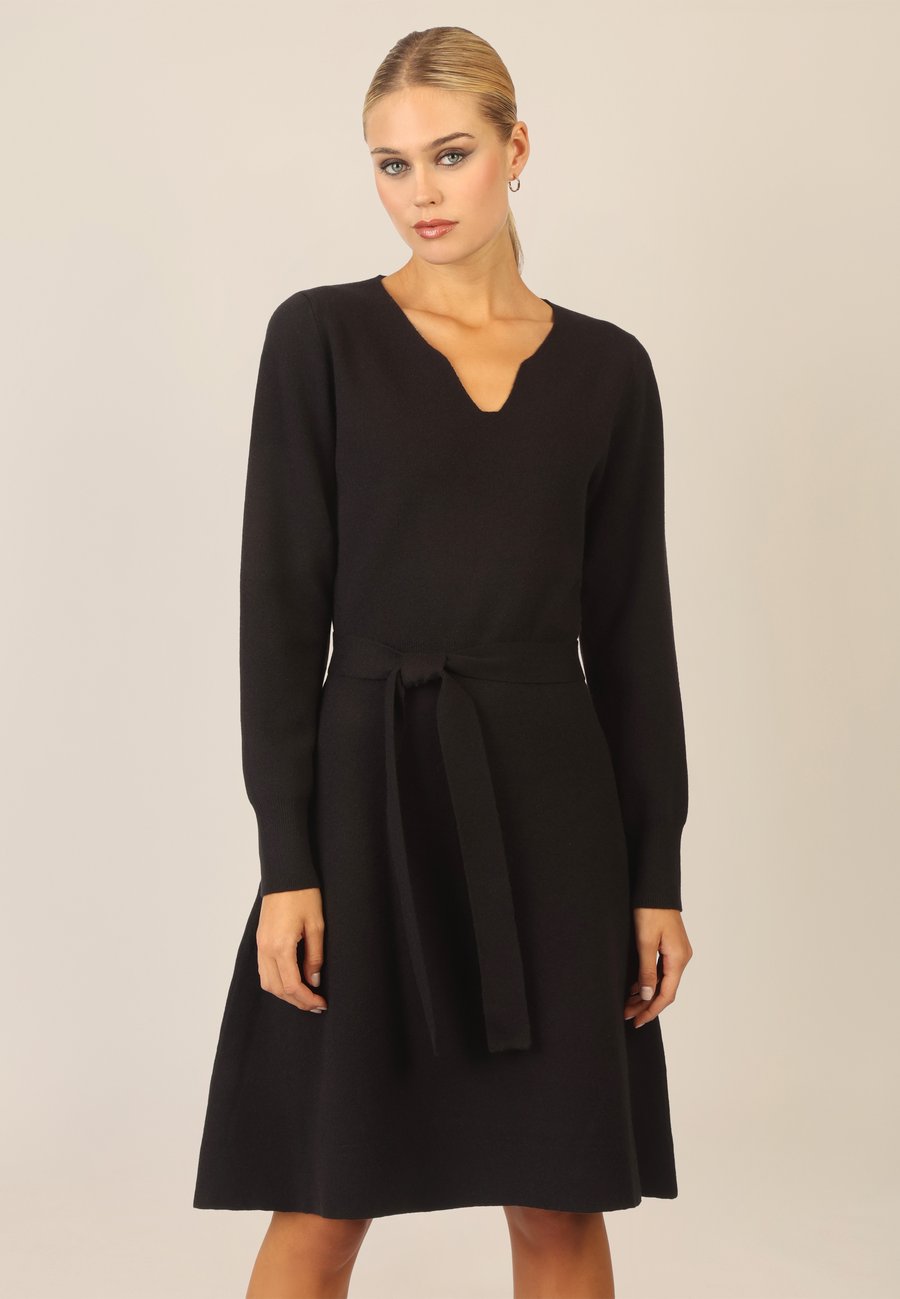 Платье Apart Jumper dress, Schwarz/Black
Платье Apart Jumper dress, Schwarz/Black