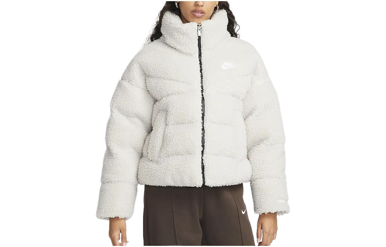 Бархатная куртка женская серо-белая Nike
Бархатная куртка женская серо-белая Nike