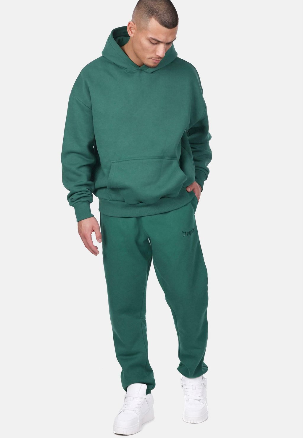 Спортивные брюки EMBO V3 JOGGER Dropsize, зеленый
Спортивные брюки EMBO V3 JOGGER Dropsize, зеленый