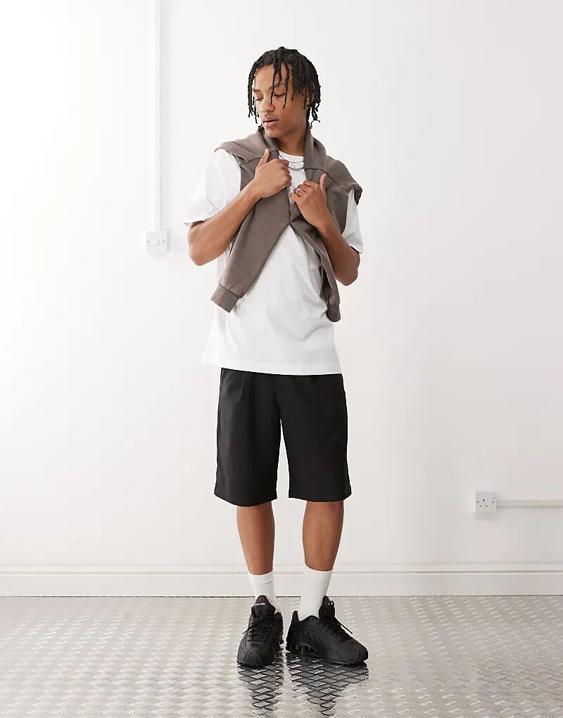 Запрещенные плиссированные шорты черного цвета
Запрещенные плиссированные шорты черного цвета