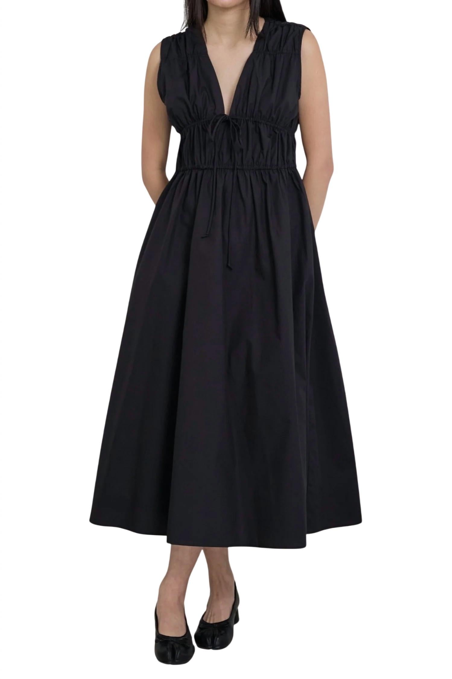 Платье миди из хлопка с завязками спереди черного цвета MOD REF
Платье миди из хлопка с завязками спереди черного цвета MOD REF