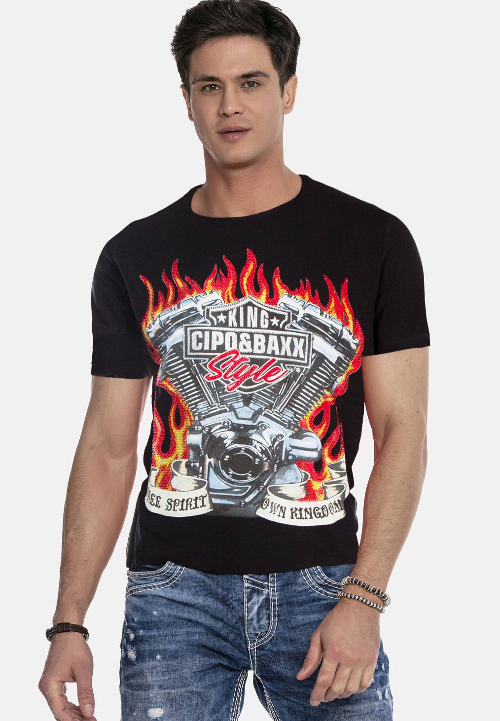 Футболка с принтом Cipo & Baxx, черный
Футболка с принтом Cipo & Baxx, черный
