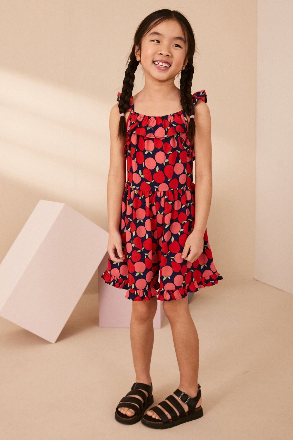 Комбинезон с рюшами (3-16 лет) Next, красный 
Комбинезон с рюшами (3-16 лет) Next, красный