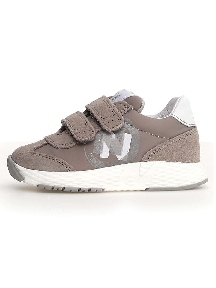 Низкие кроссовки Naturino, светло-коричневый
Низкие кроссовки Naturino, светло-коричневый