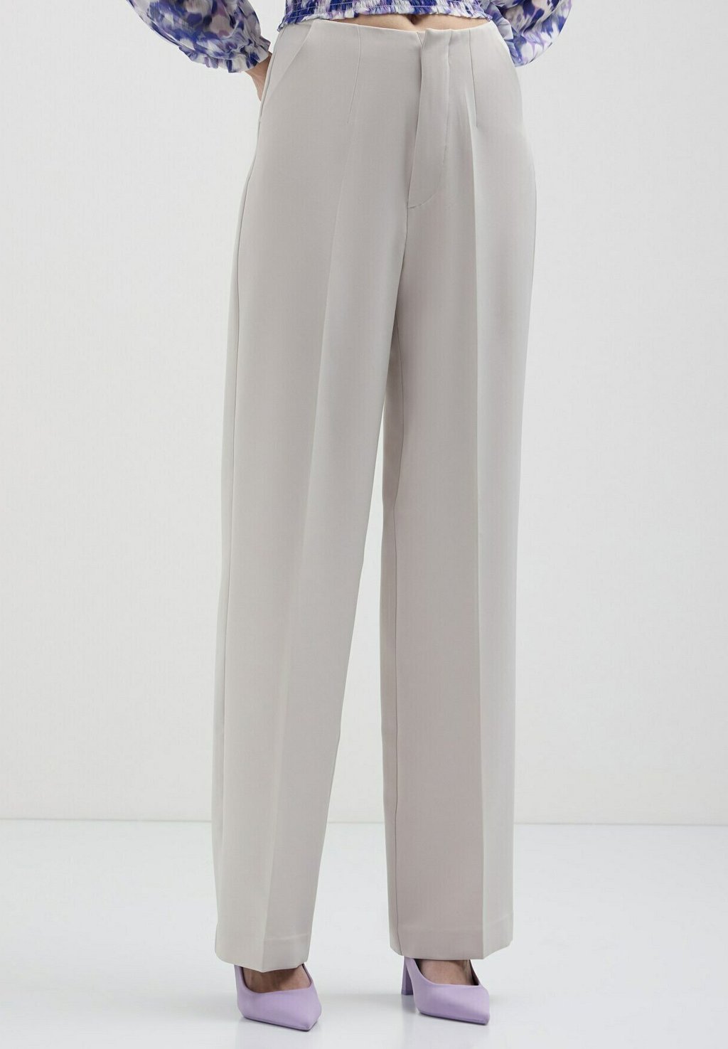 Брюки Calliope, светло-серый
Брюки Calliope, светло-серый