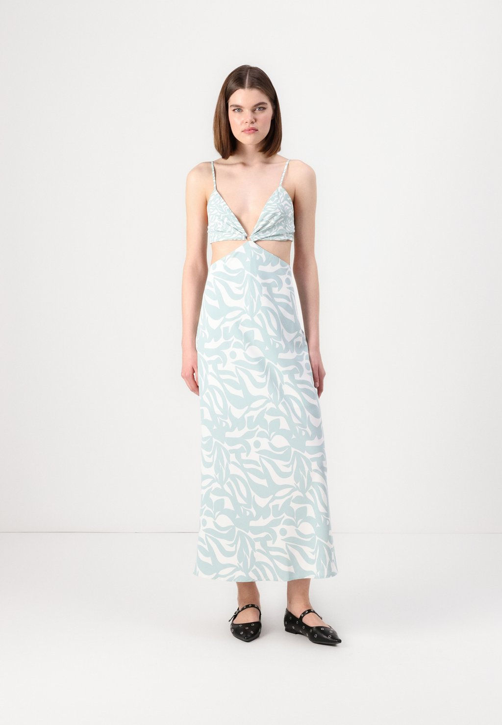 Платье макси RESORT RING CUT OUT SLIP MAXI DRESS Abercrombie & Fitch, мультиколор
Платье макси RESORT RING CUT OUT SLIP MAXI DRESS Abercrombie & Fitch, мультиколор