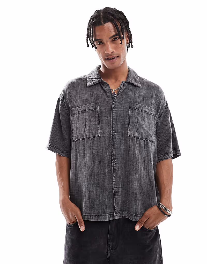 Рубашка Bershka с фактурной потертостью черного цвета 
Рубашка Bershka с фактурной потертостью черного цвета