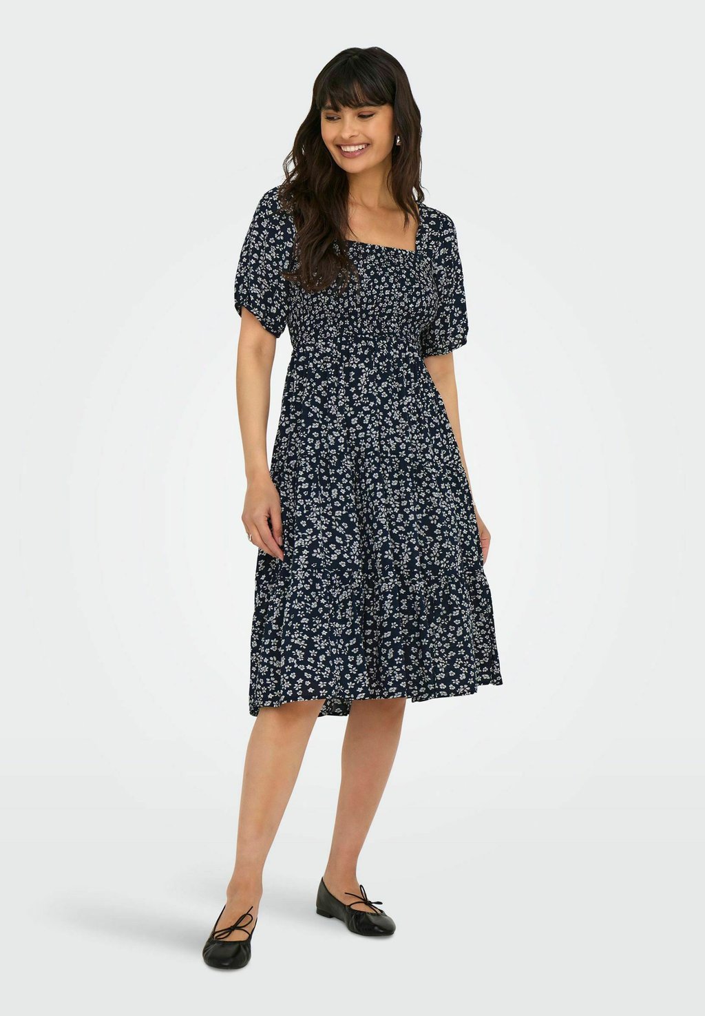 Повседневное платье ONLSTAR VIENNA SMOCK ONLY, темно-синий
Повседневное платье ONLSTAR VIENNA SMOCK ONLY, темно-синий