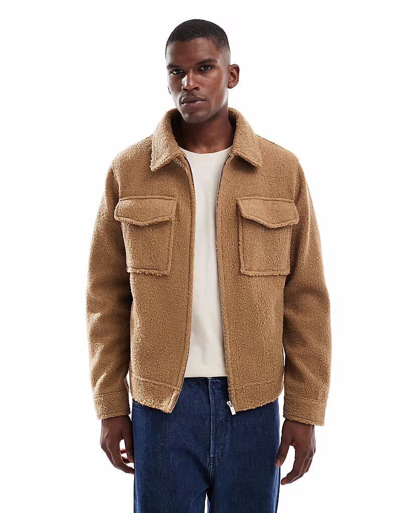 Пиджак из букле коричневого цвета New Look
Пиджак из букле коричневого цвета New Look