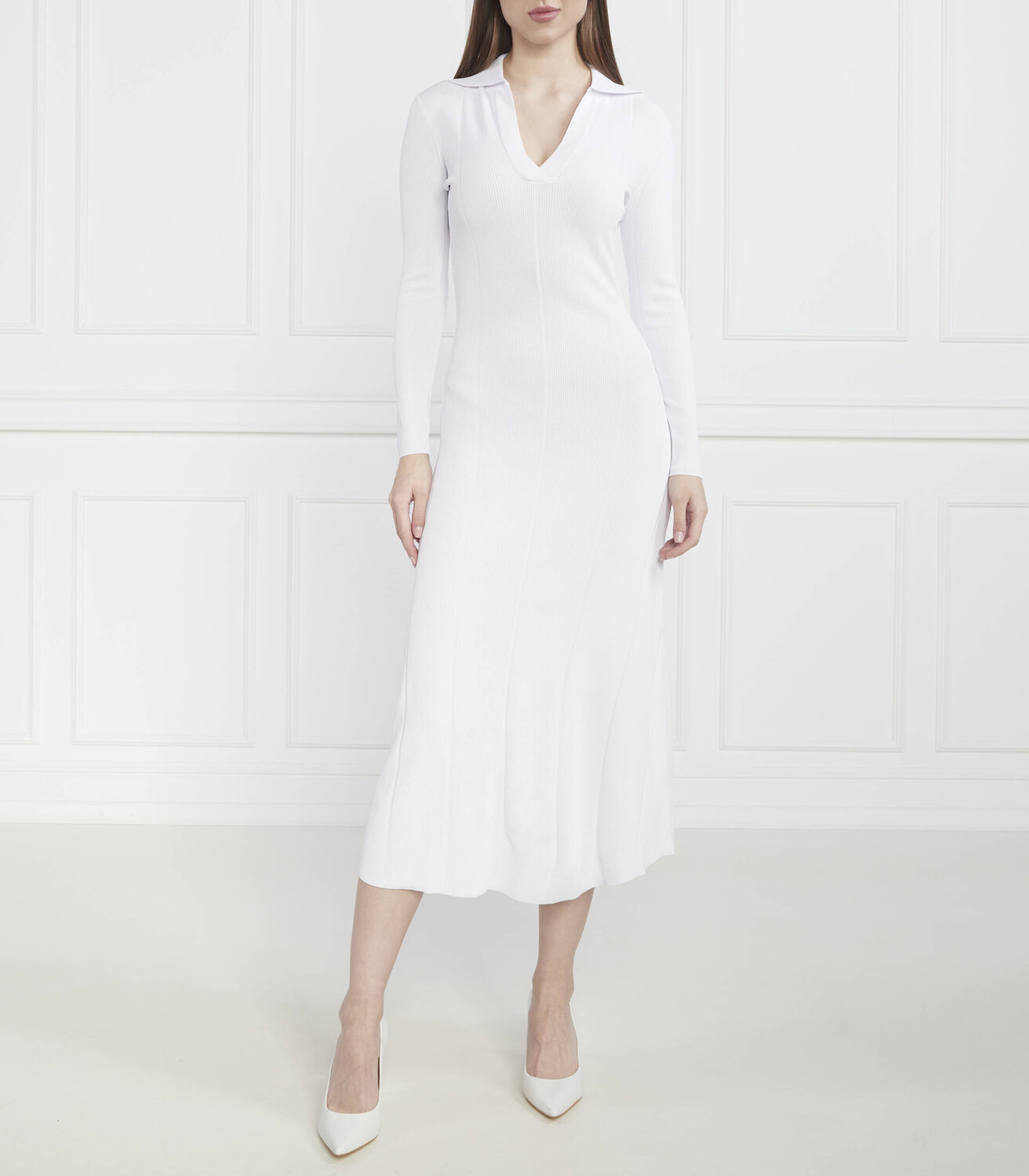 Платье Armani Exchange, белый
Платье Armani Exchange, белый