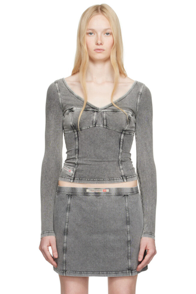 Серый топ T-Elin Diesel
Серый топ T-Elin Diesel