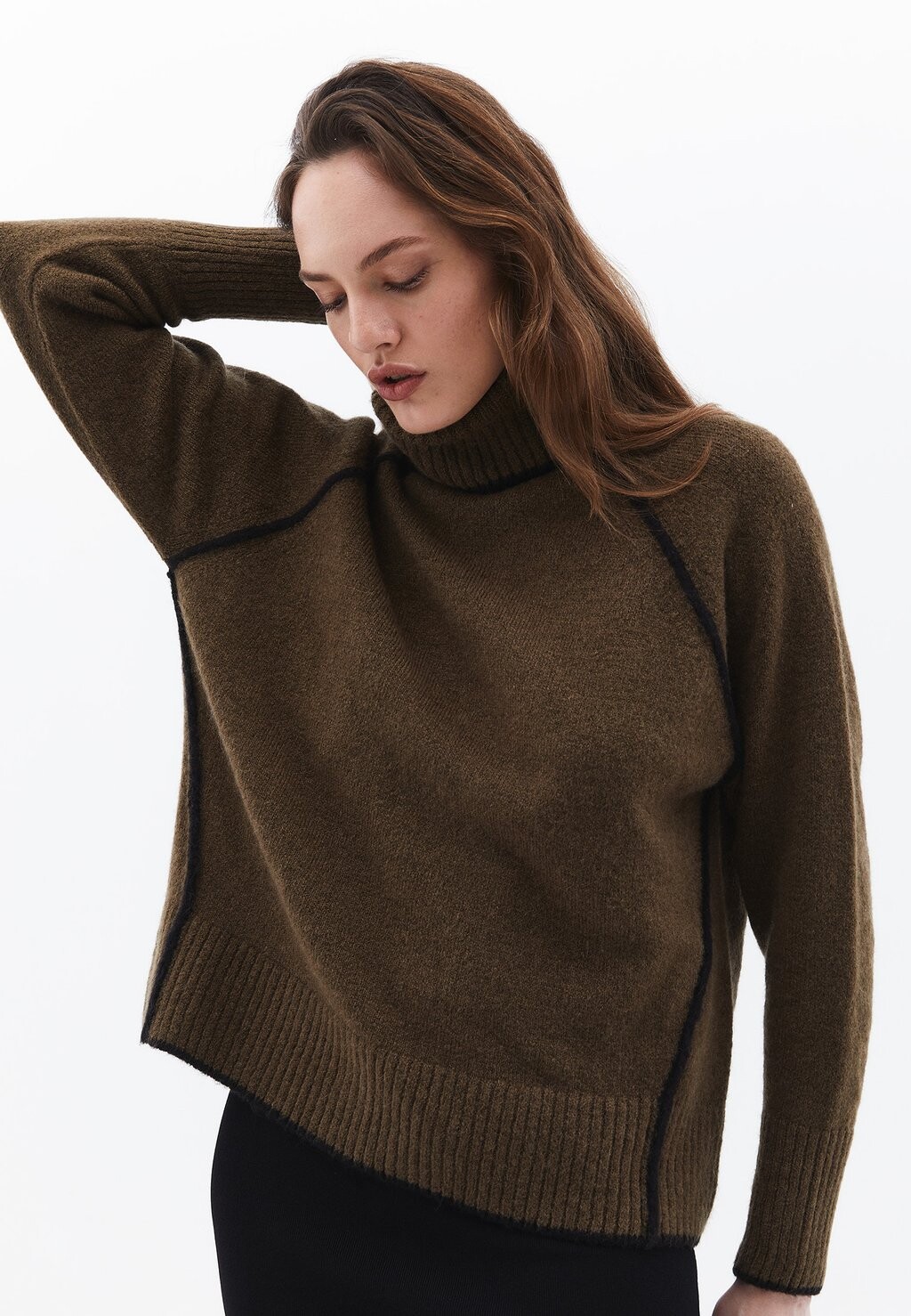 Джемпер TURTLE NECK LOOSE FIT OXXO, коричневый
Джемпер TURTLE NECK LOOSE FIT OXXO, коричневый