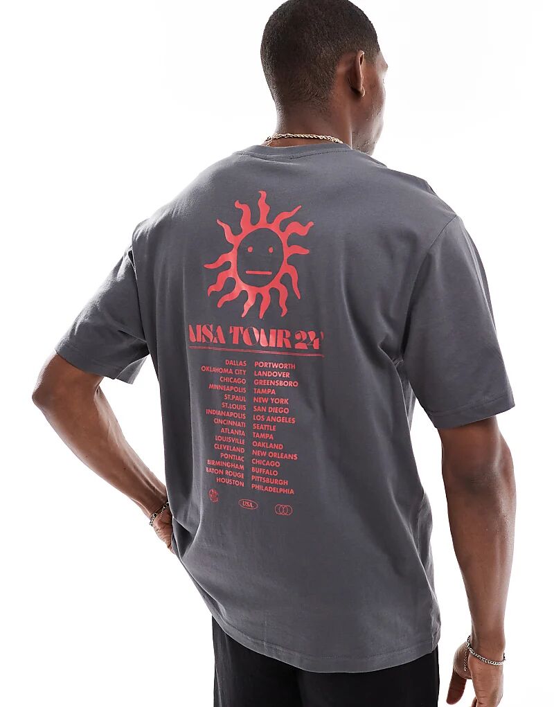 Футболка ONLY & SONS свободного кроя с принтом тура по США на спине в угольно-сером цвете
Футболка ONLY & SONS свободного кроя с принтом тура по США на спине в угольно-сером цвете