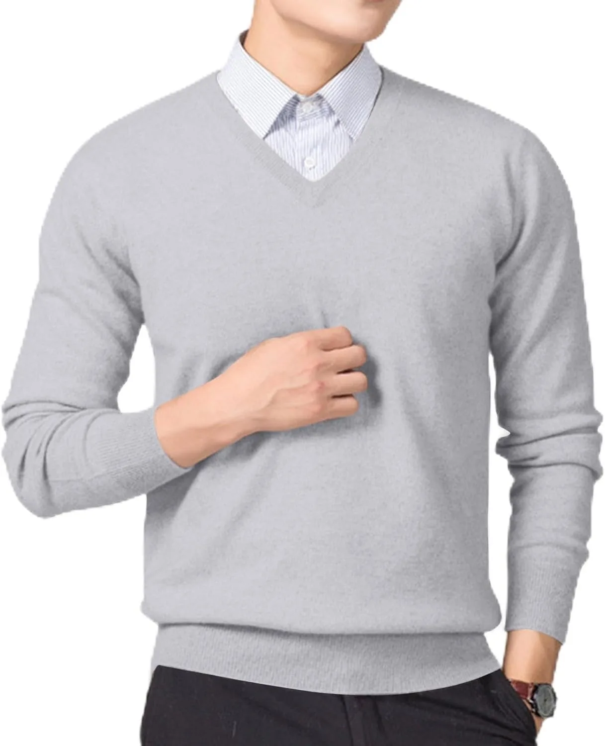 Мужской свитер V-образным вырезом Slim Fit из легкого кашемира
Мужской свитер V-образным вырезом Slim Fit из легкого кашемира