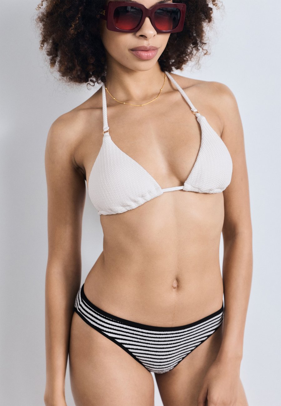 Низ бикини Seafolly CLUBHOUSE HIPSTER PANT, Black, Черный, Низ бикини Seafolly CLUBHOUSE HIPSTER PANT, Black
Низ бикини Seafolly CLUBHOUSE HIPSTER PANT, Black, Черный, Низ бикини Seafolly CLUBHOUSE HIPSTER PANT, Black