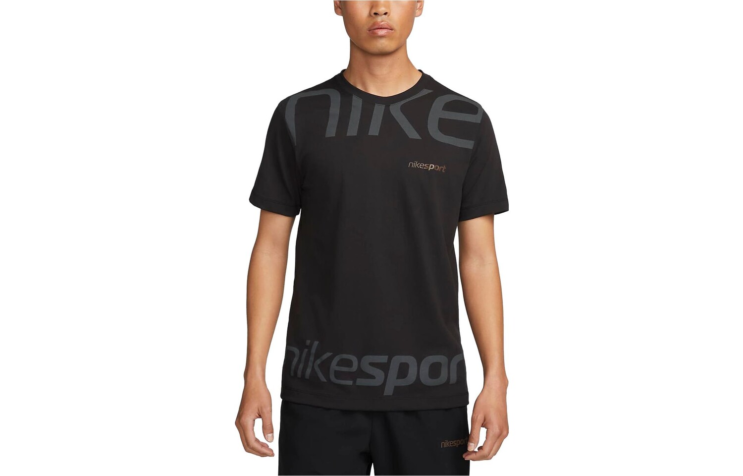 Футболка мужская черная Nike, черный
Футболка мужская черная Nike, черный