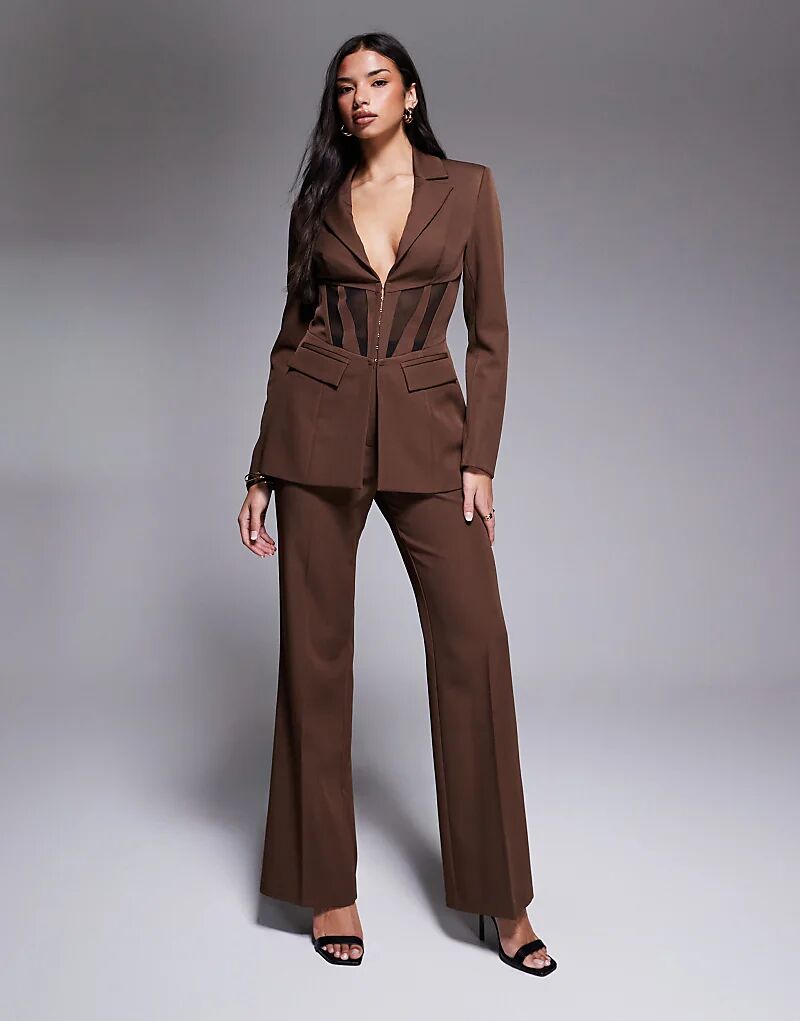 Прямые брюки ASOS LUXE коричневого цвета
Прямые брюки ASOS LUXE коричневого цвета