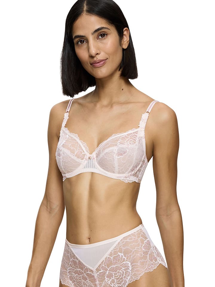 Бюстгальтер на косточках Triumph
Бюстгальтер на косточках Triumph