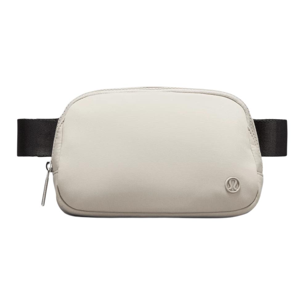 Lululemon Повсюду нейлоновая сумка через плече, Raw Hemp & Black
Lululemon Повсюду нейлоновая сумка через плече, Raw Hemp & Black