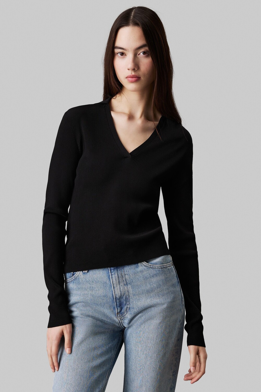 Джемпер из искусственного шелка с V образным вырезом Calvin Klein, черный
Джемпер из искусственного шелка с V образным вырезом Calvin Klein, черный