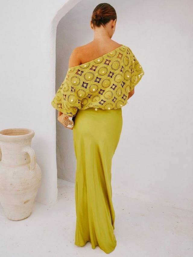 Макси-платье с атласной юбкой Never Fully Dressed, оливковый
Макси-платье с атласной юбкой Never Fully Dressed, оливковый