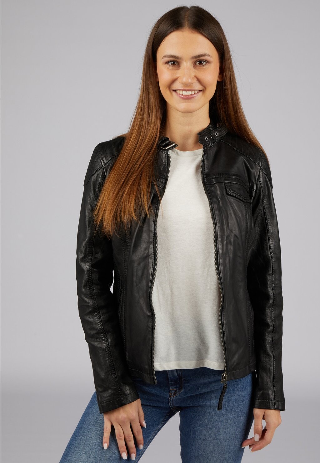 Кожаная куртка 7eleven, черный
Кожаная куртка 7eleven, черный