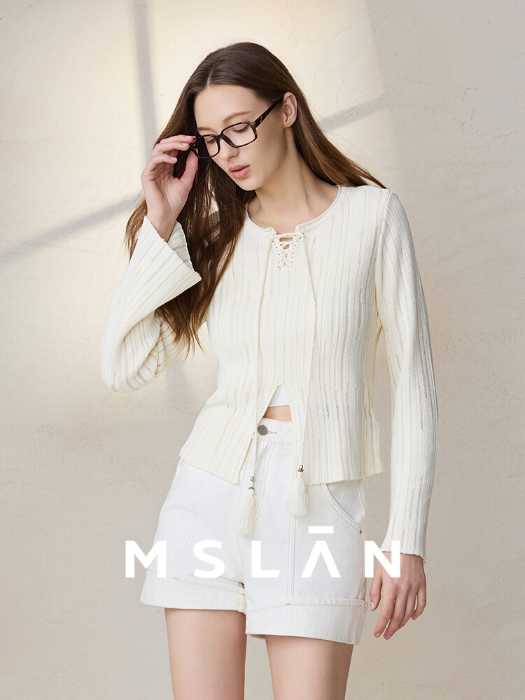 Пуловер осенний Mslan с V-образным вырезом, миндальный
Пуловер осенний Mslan с V-образным вырезом, миндальный