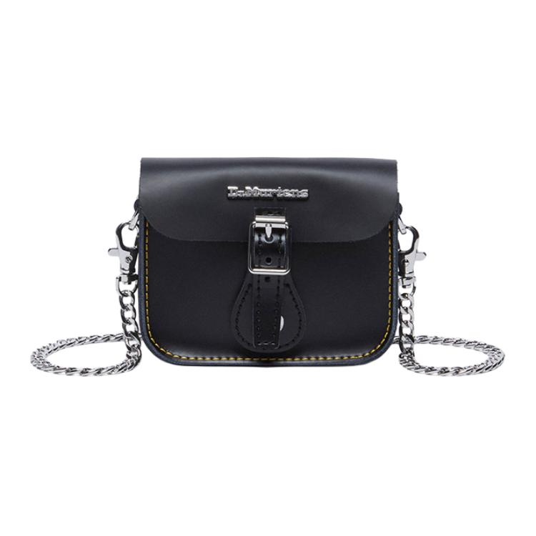 Кожаная наплечная сумка через плечо маленькая женская черная Dr.Martens
Кожаная наплечная сумка через плечо маленькая женская черная Dr.Martens