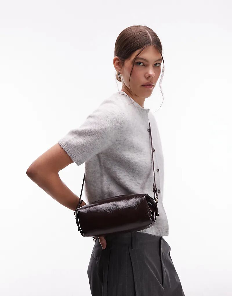 Маленькая квадратная сумка через плечо ARKET из мягкой кожи бордового цвета
Маленькая квадратная сумка через плечо ARKET из мягкой кожи бордового цвета