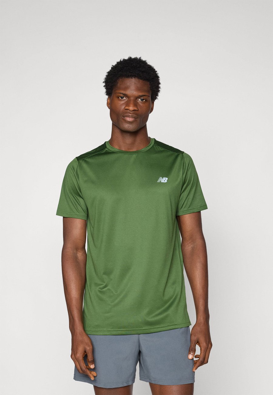 Футболка New Balance Sports T-shirt, Dark Alpine Green/Khaki, Зеленый, Футболка New Balance Sports T-shirt, Dark Alpine Green/Khaki
Футболка New Balance Sports T-shirt, Dark Alpine Green/Khaki, Зеленый, Футболка New Balance Sports T-shirt, Dark Alpine Green/Khaki