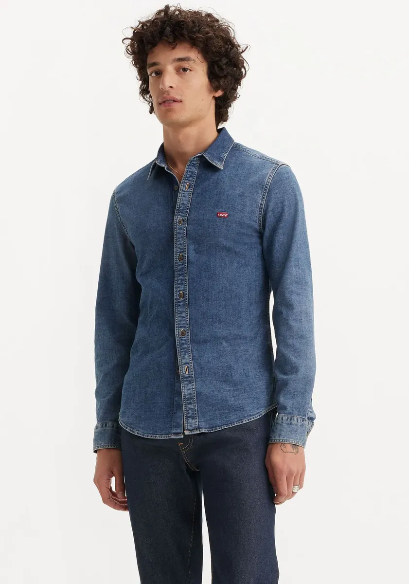 Джинсовая рубашка Levi's "LS BATTERY HM SHIRT SLIM", изготовлена из легкой в уходе смеси хлопка, цвет Trinity Medium Wash
Джинсовая рубашка Levi's "LS BATTERY HM SHIRT SLIM", изготовлена из легкой в уходе смеси хлопка, цвет Trinity Medium Wash