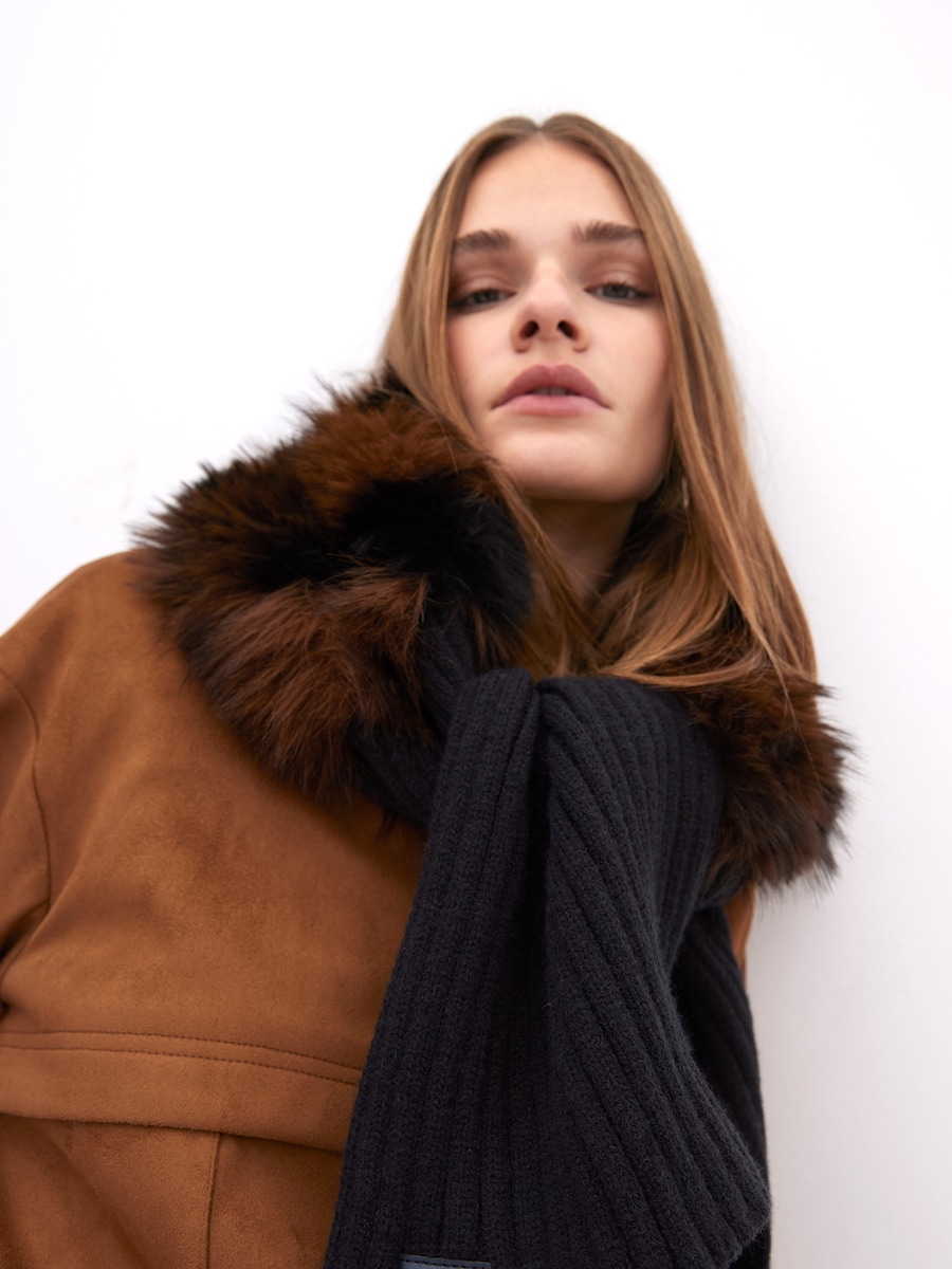 Шарф Lola Casademunt, черный
Шарф Lola Casademunt, черный