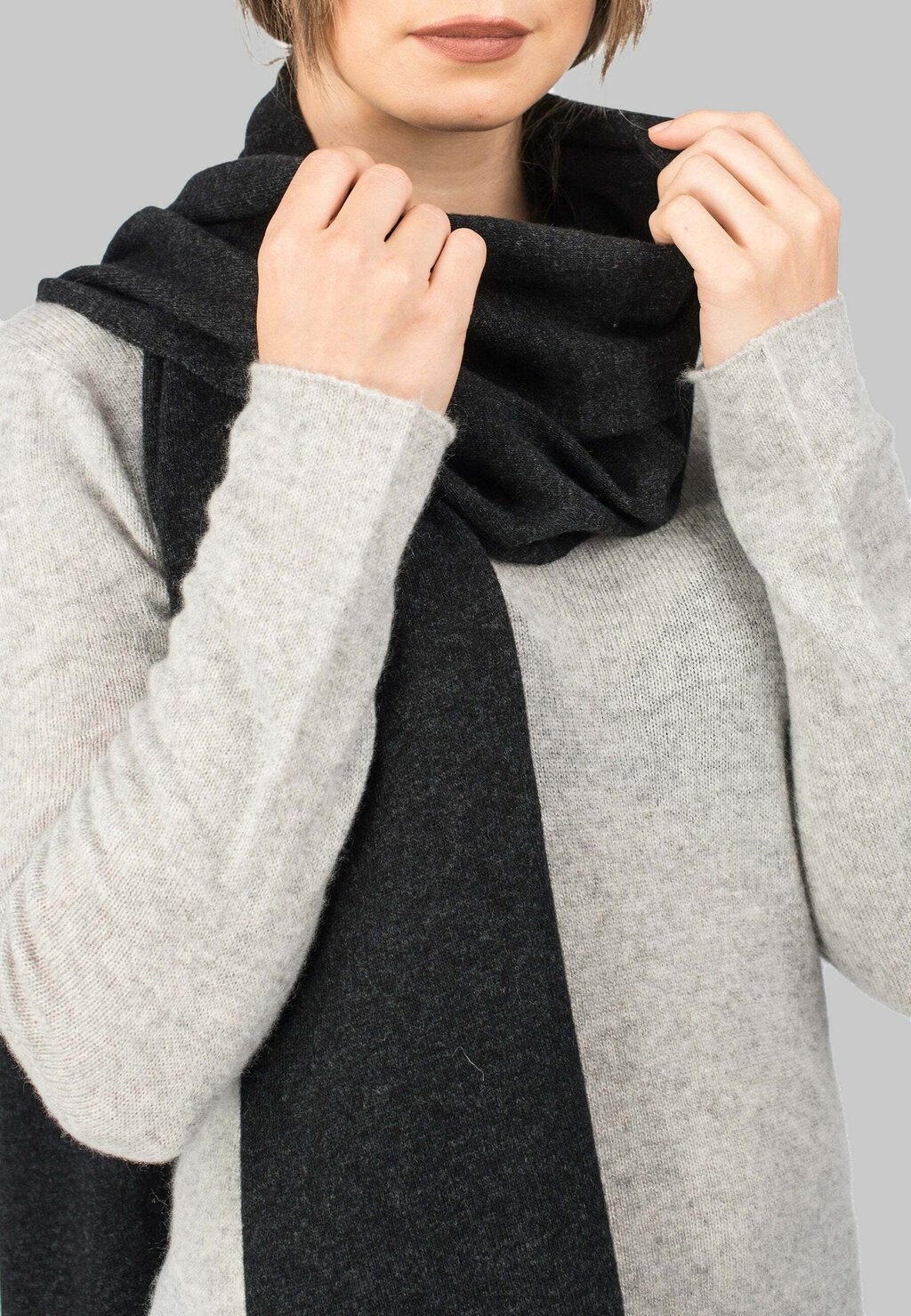 Шарф BLEND Dalle Piane Cashmere, антрацит
Шарф BLEND Dalle Piane Cashmere, антрацит