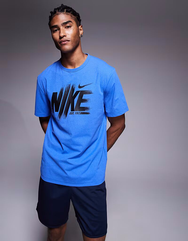 Футболка Training Hyverse Dri-Fit синего цвета Nike Training
Футболка Training Hyverse Dri-Fit синего цвета Nike Training