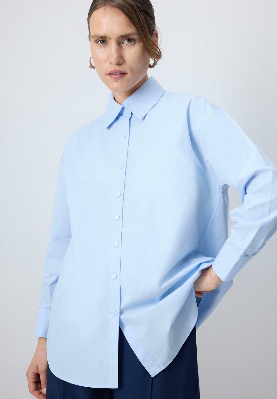 Блуза Touché Privé Button-down blouse, Blue
Блуза Touché Privé Button-down blouse, Blue
