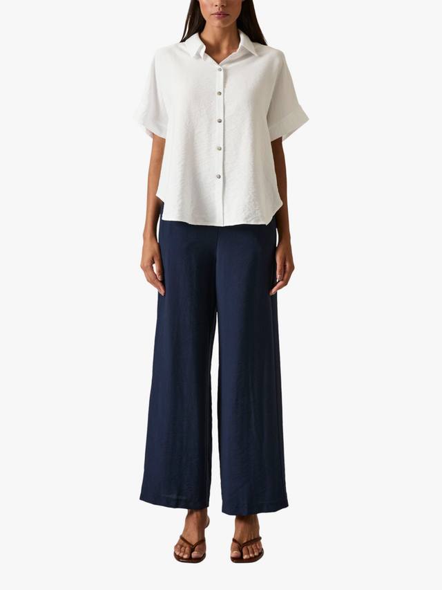 Короткий рубашка с эффектом креш James Lakeland, White
Короткий рубашка с эффектом креш James Lakeland, White