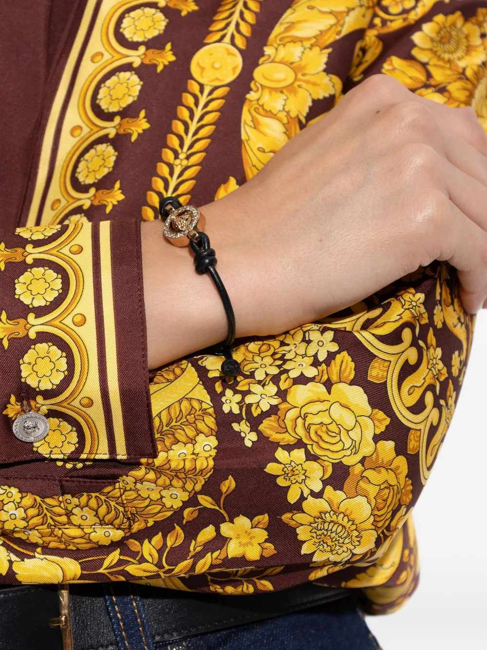 Кожаный браслет с головой Медузы Versace, золотистый
Кожаный браслет с головой Медузы Versace, золотистый