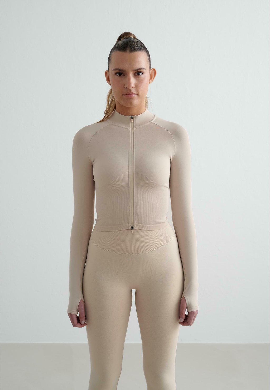 Толстовка на молнии aim’n, бежевый 
Толстовка на молнии aim’n, бежевый