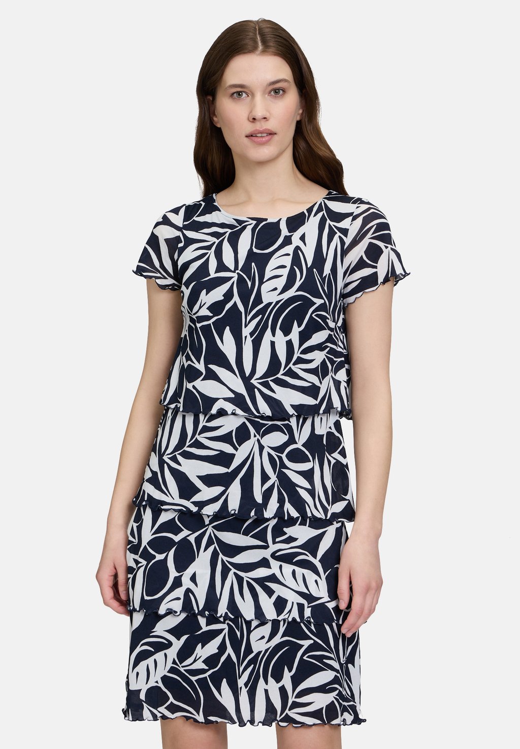 Повседневное платье STUFEN MIT-AUSSCHNITT Betty Barclay, синий
Повседневное платье STUFEN MIT-AUSSCHNITT Betty Barclay, синий