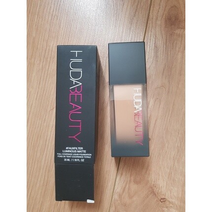 Huda Beauty Fauxfilter Светящаяся матовая жидкая тональная основа с полным покрытием Чай
Huda Beauty Fauxfilter Светящаяся матовая жидкая тональная основа с полным покрытием Чай