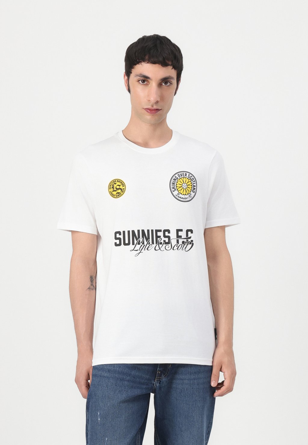 Футболка с принтом SUNNIES FC GRAPHIC Lyle & Scott, белый
Футболка с принтом SUNNIES FC GRAPHIC Lyle & Scott, белый